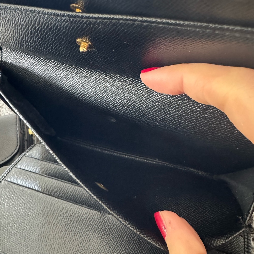 Black Epi Leather Long Wallet - Picture 4 of 6
